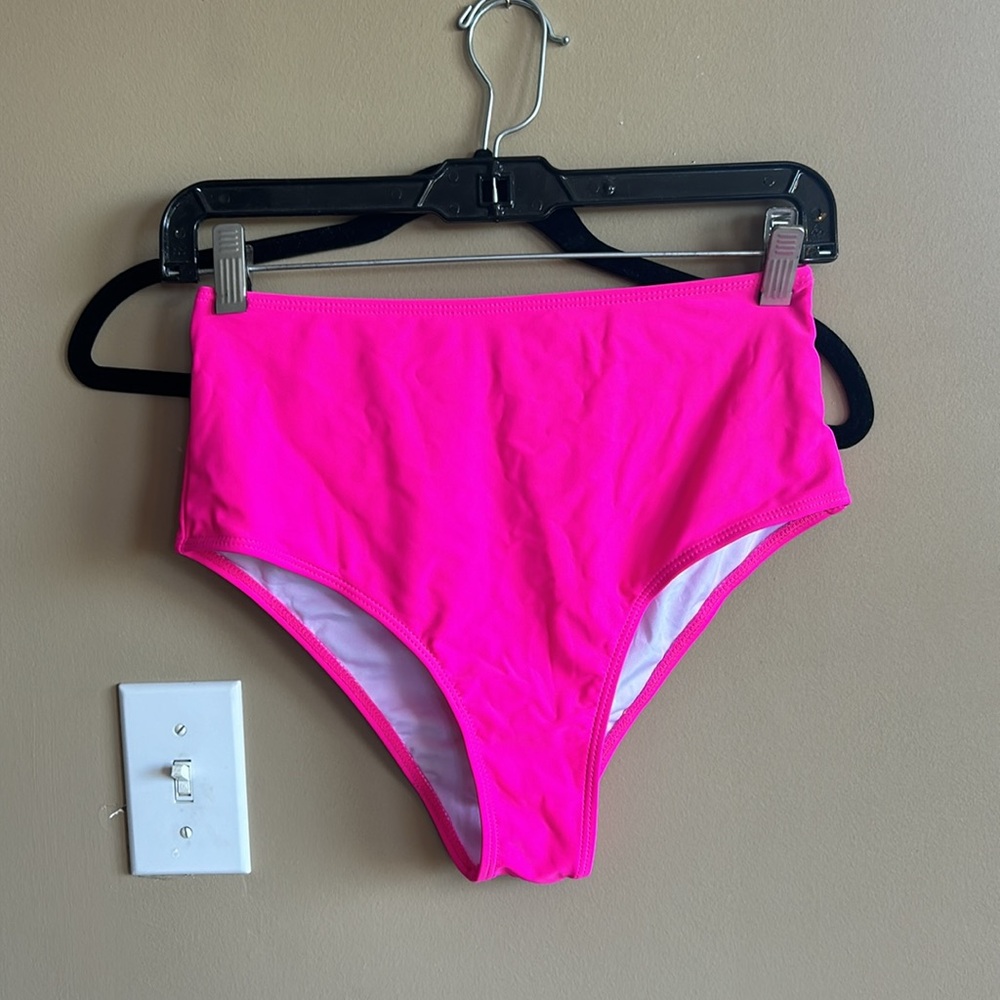 Matching Bikini Set - Picture 2 of 8
